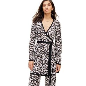 DVF wrap sweater tunic/dress with high waist flared pants NWT!! Size small